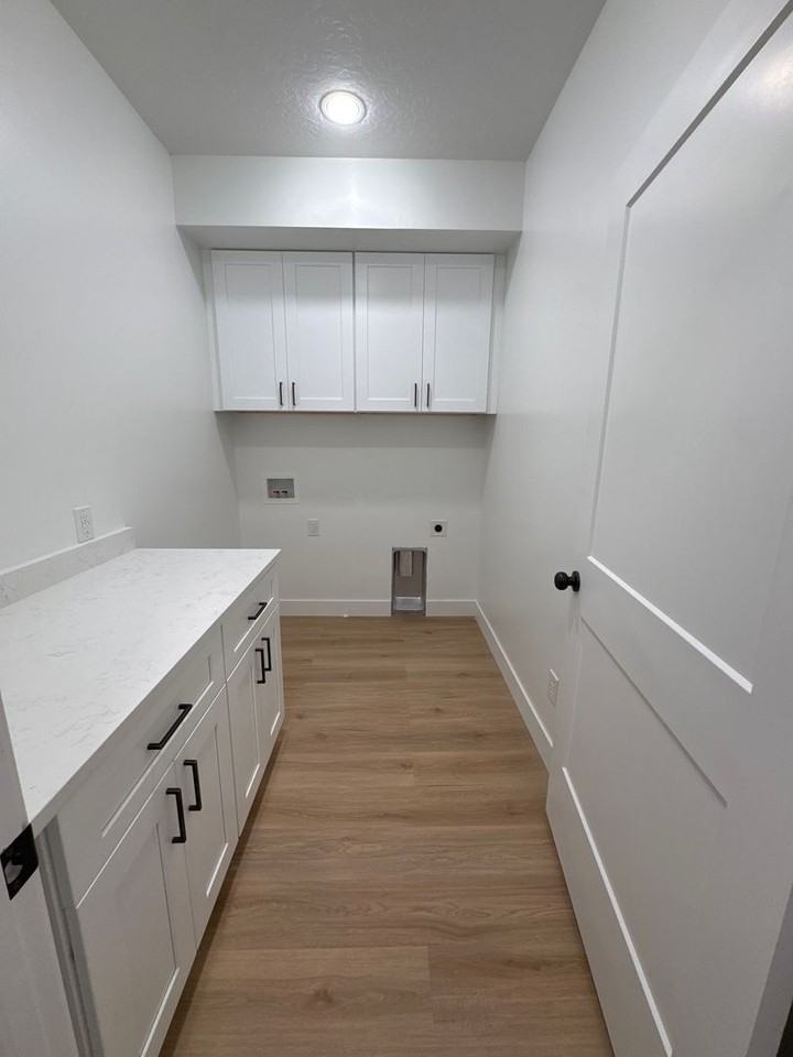 725 W 350 N - Photo 3 of 38