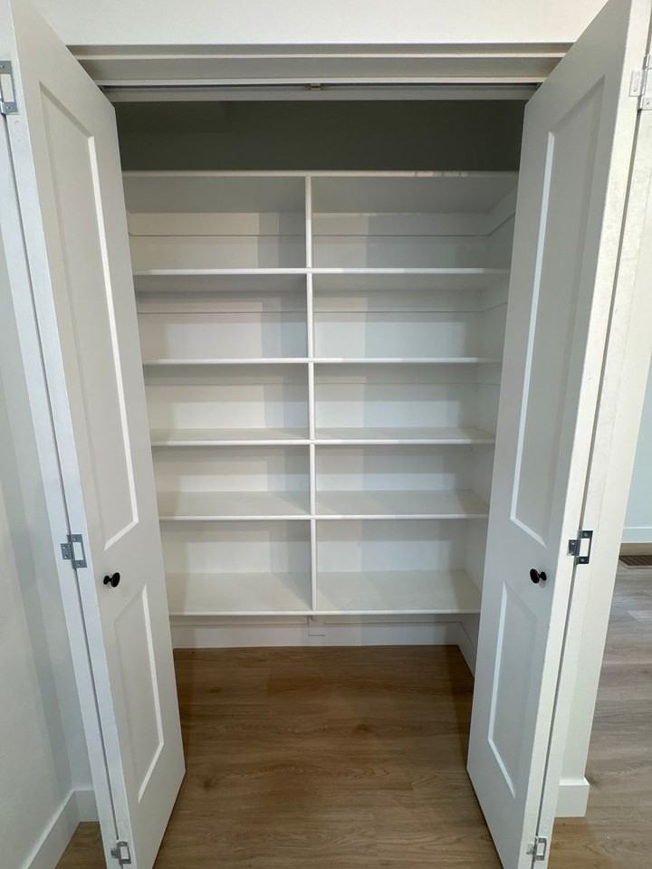 725 W 350 N - Photo 5 of 38