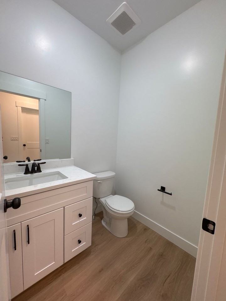 729 W 350 N - Photo 5 of 38