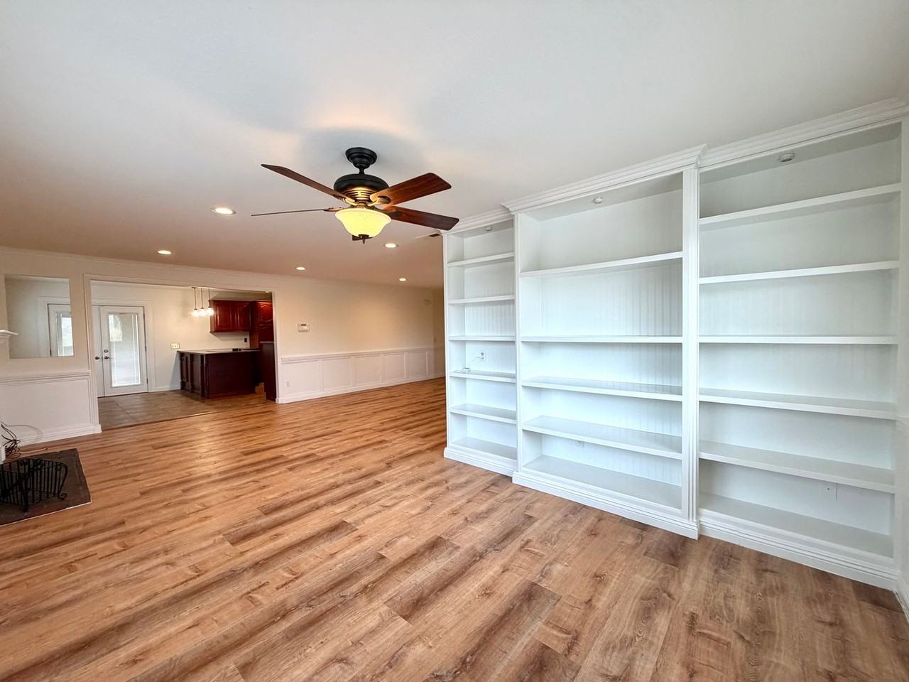 23775 Cruise Circle Dr - Photo 6 of 47