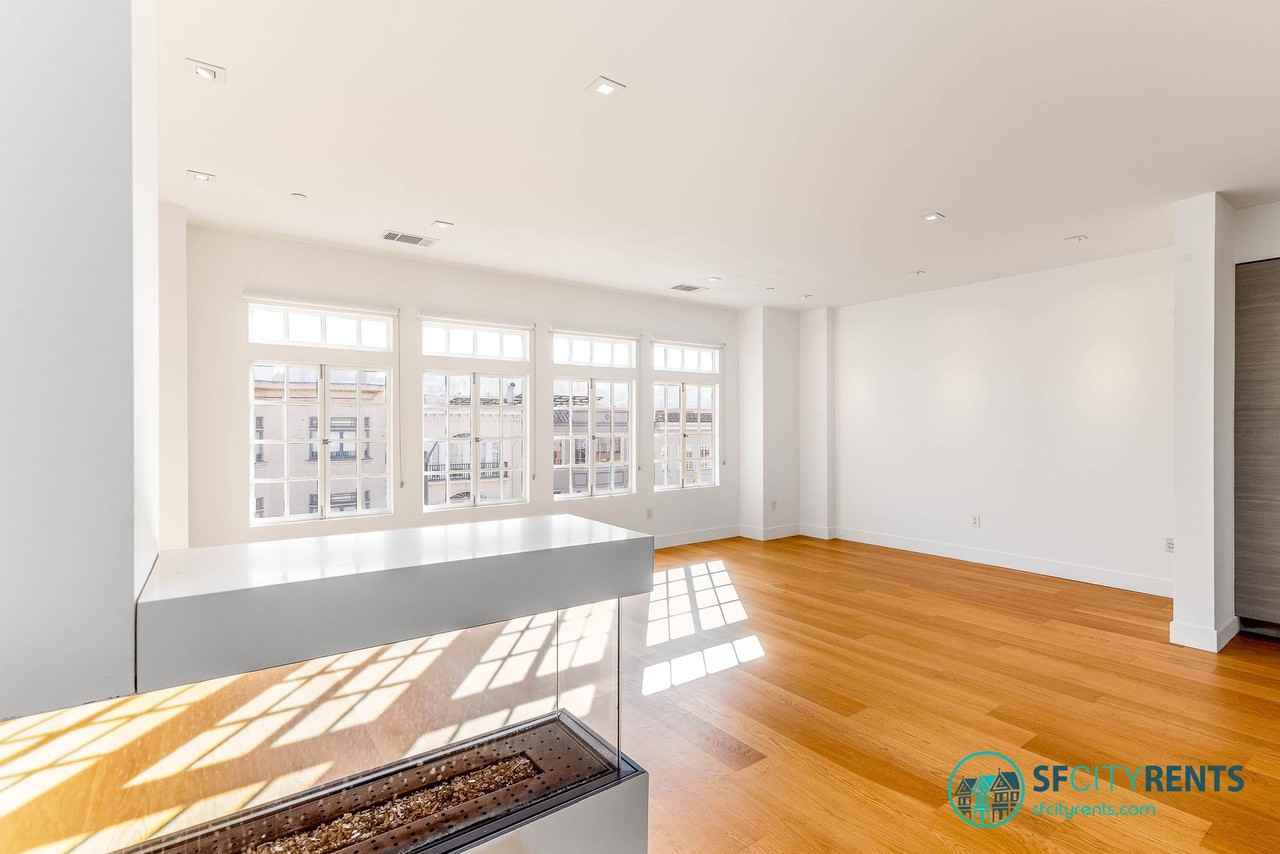 1324 Francisco St - Photo 4 of 27