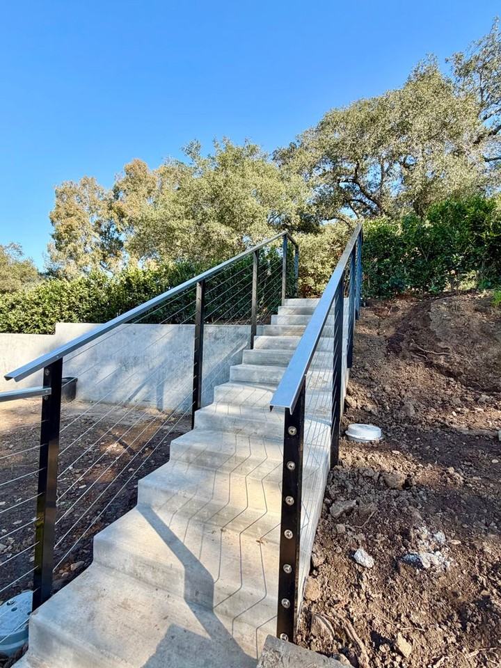 1047 Clark St - Photo 2 of 15