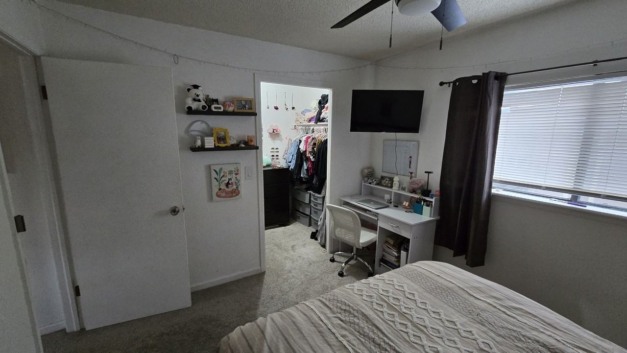 3480 Colorado Ave - Photo 7 of 11