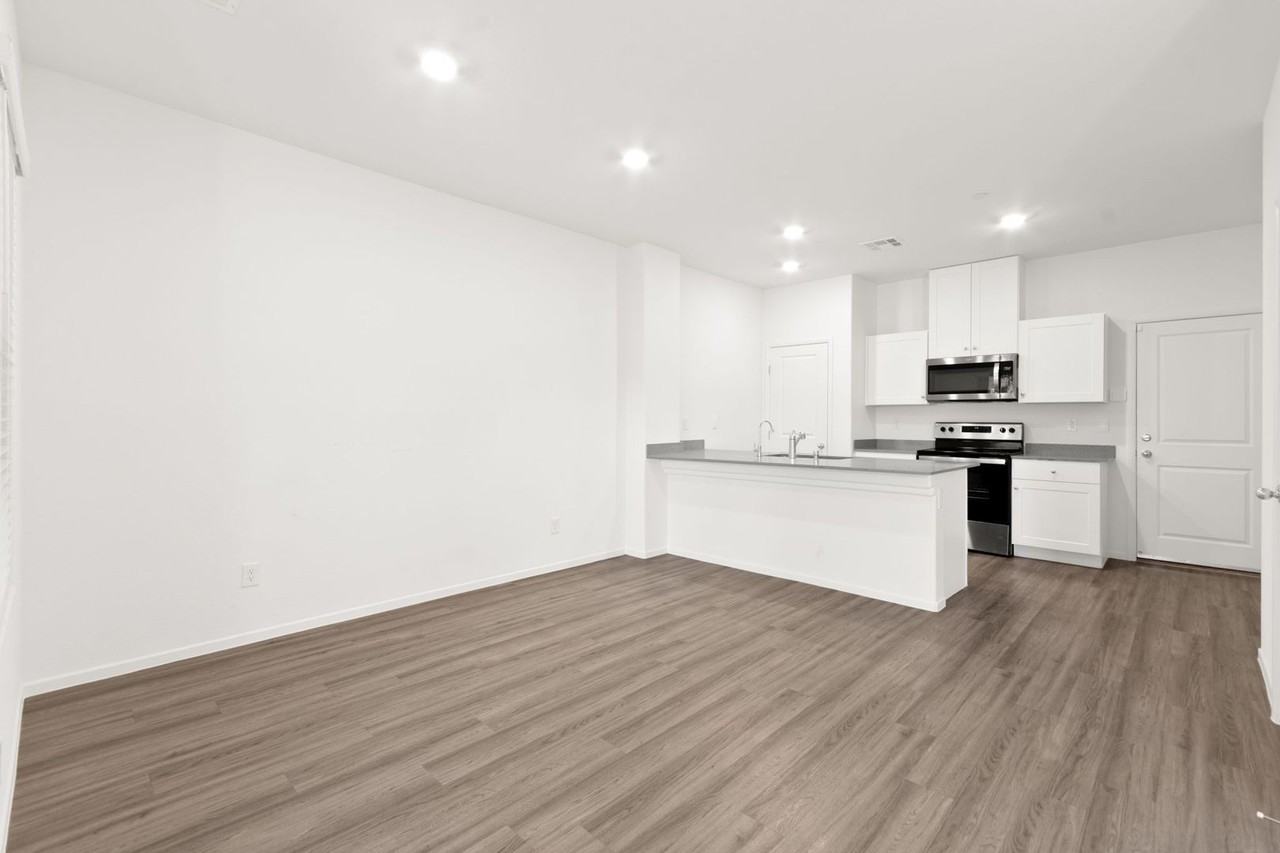 491 Waterfall Cove Ct - Photo 2 of 47