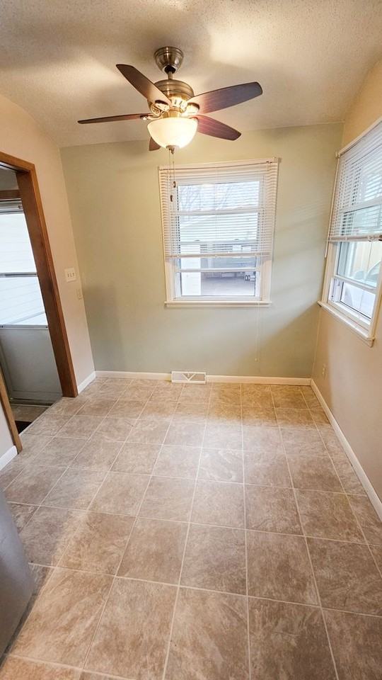 2725 64th St - Photo 7 of 17