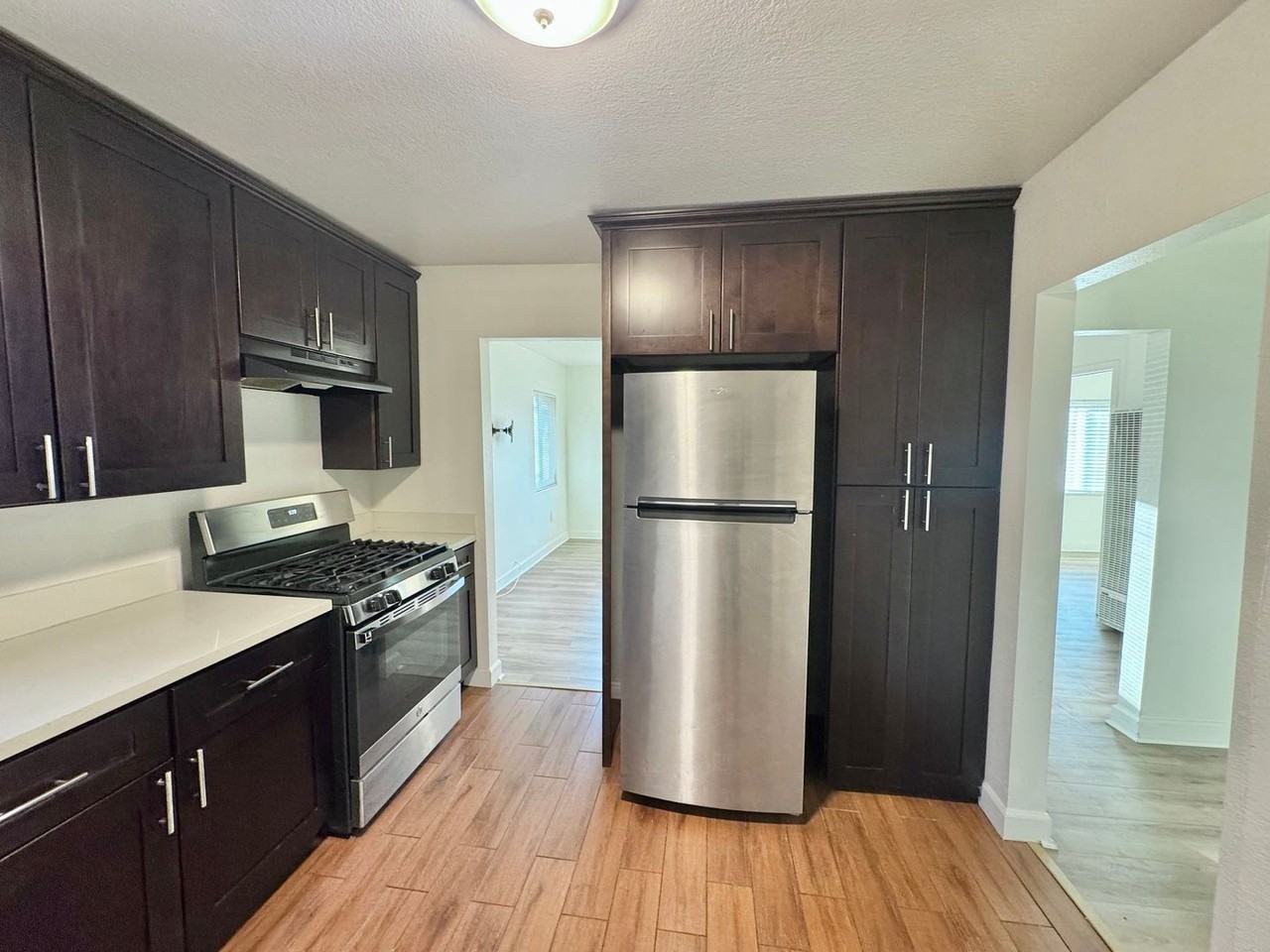 11810 Avalon Blvd - Photo 3 of 17