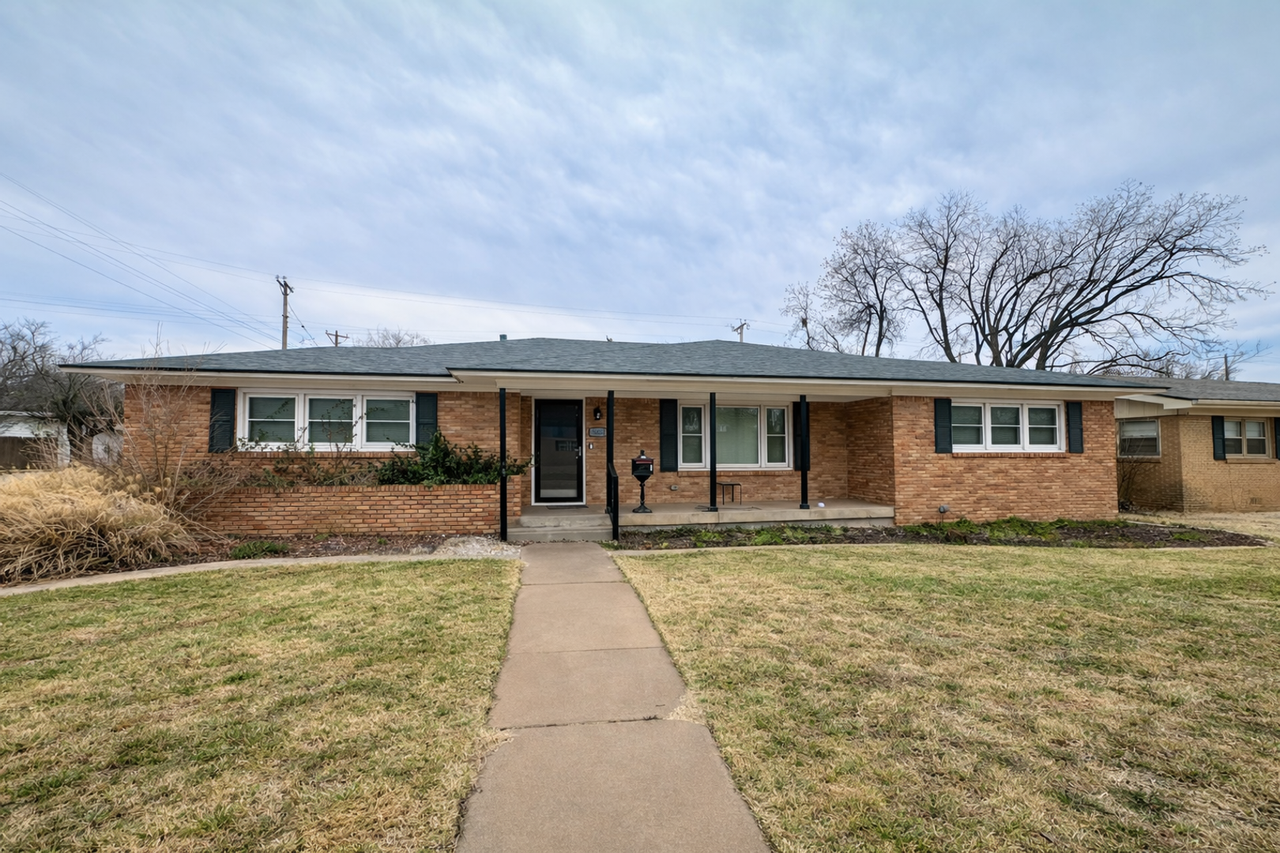 3601 45th St - Photo 2 of 17