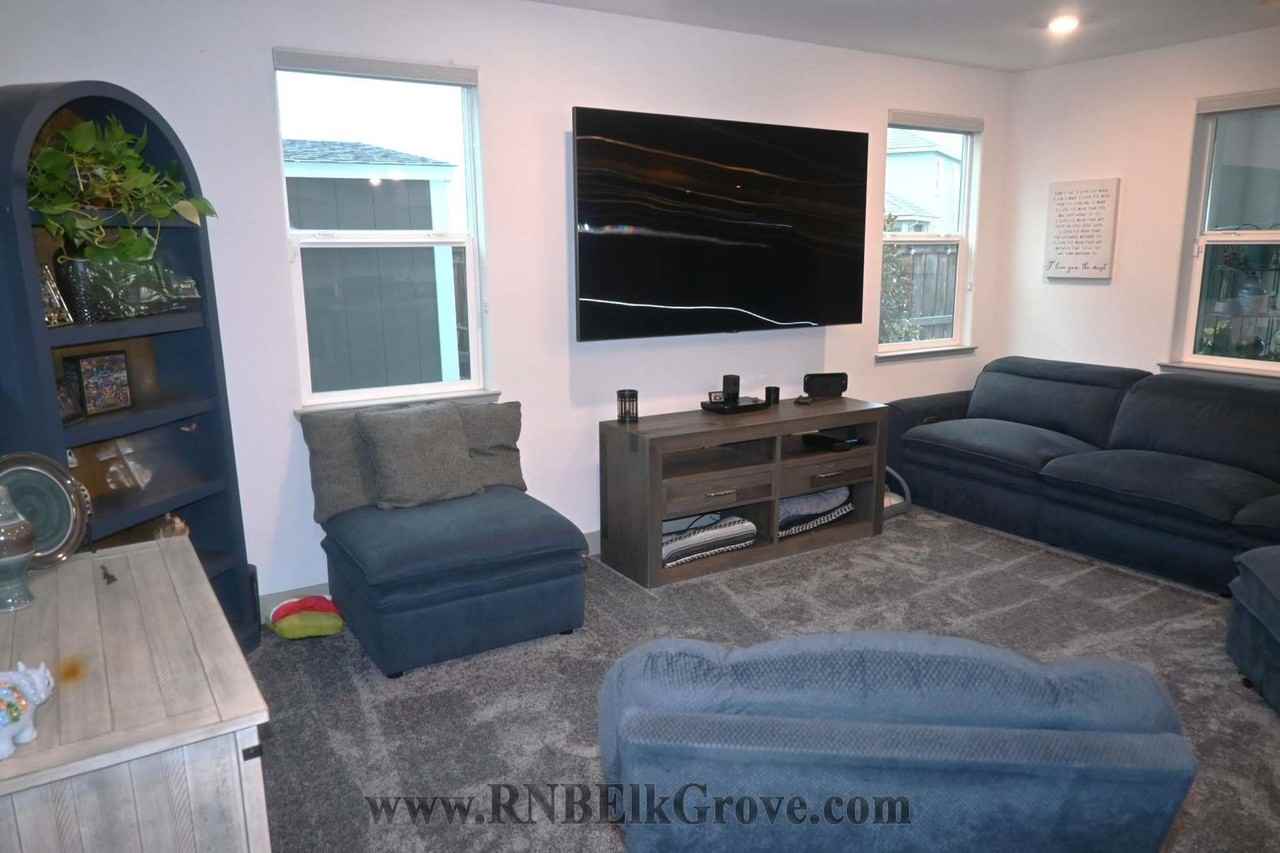 10060 Carinata Dr - Photo 4 of 29