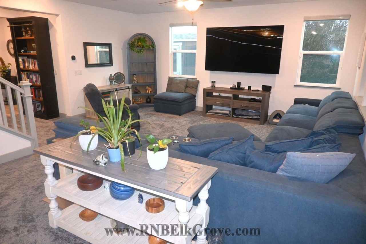 10060 Carinata Dr - Photo 5 of 29