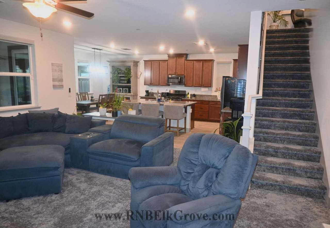 10060 Carinata Dr - Photo 6 of 29