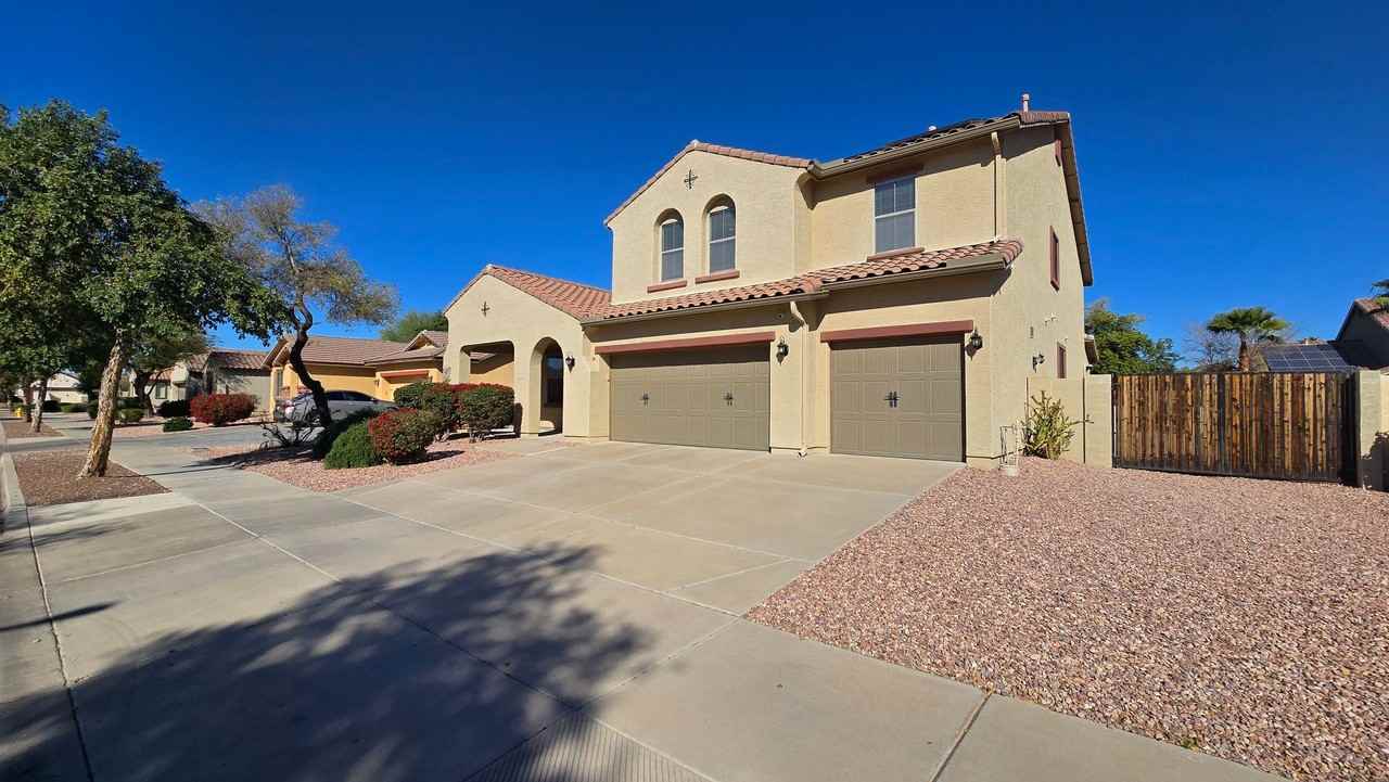 14226 W Wethersfield Rd - Photo 2 of 50