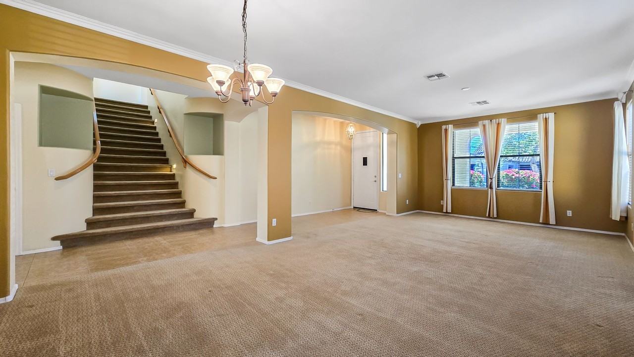 14226 W Wethersfield Rd - Photo 7 of 50