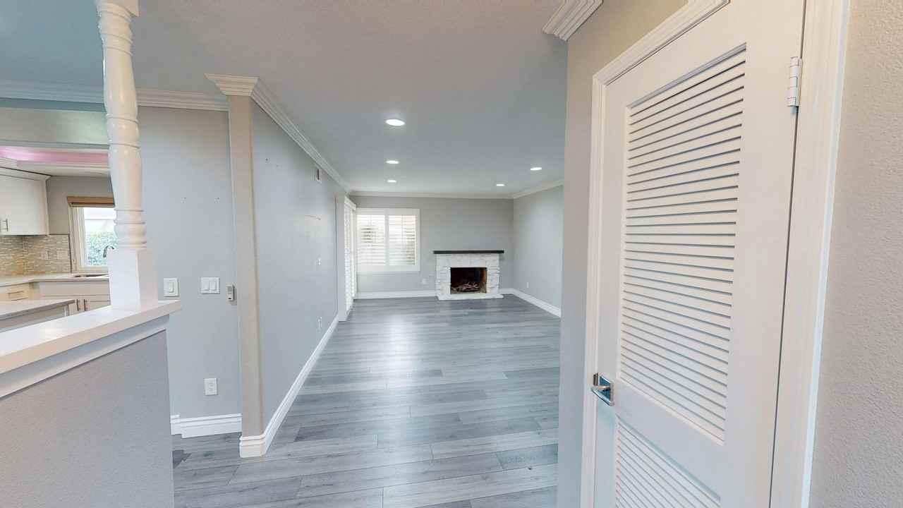 708 N Lassen Ave - Photo 2 of 21
