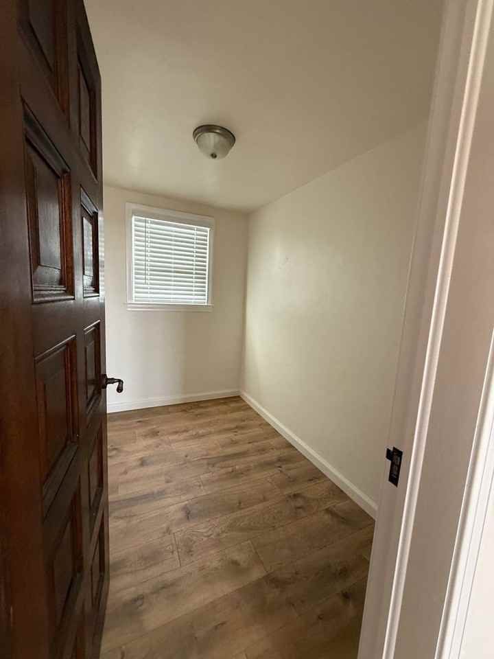 10608 S Zediker Ave - Photo 6 of 35