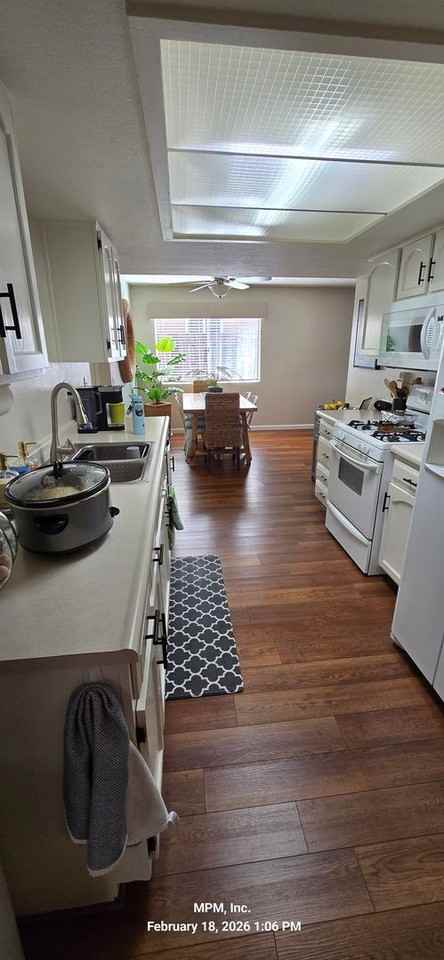 1830 Kings Dr - Photo 2 of 11