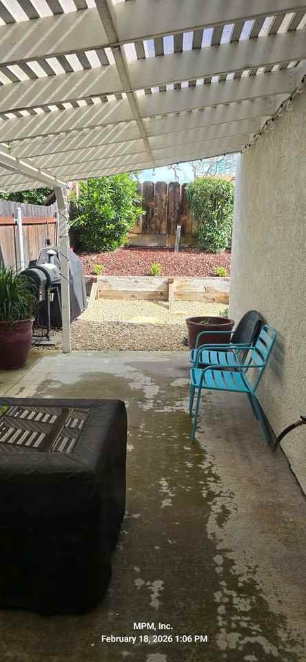 1830 Kings Dr - Photo 3 of 11