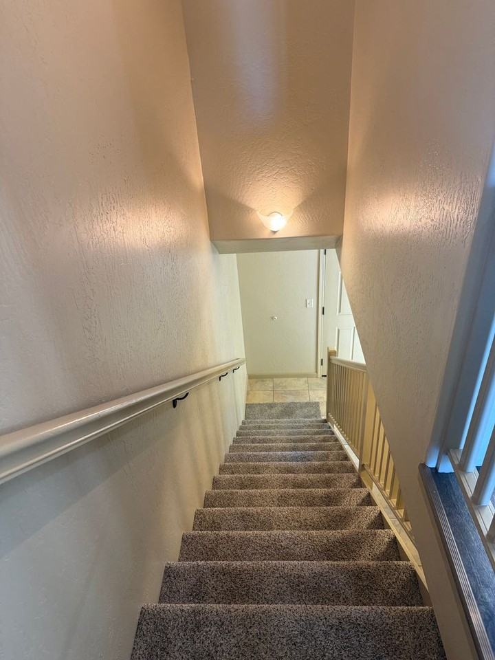 205 Madrone St - Photo 5 of 11