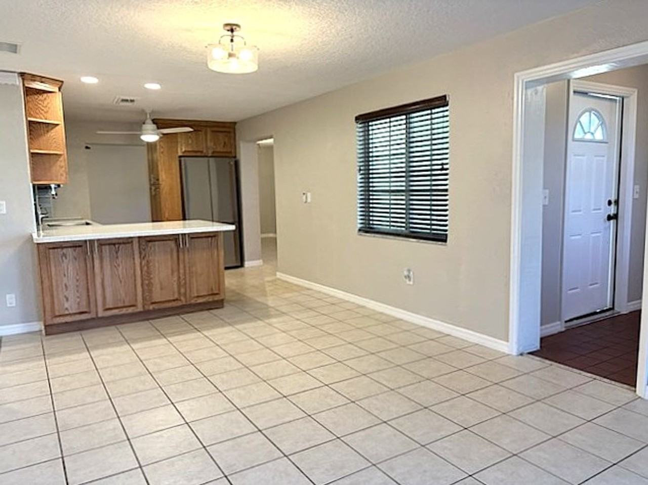 2353 Florida Blvd - Photo 2 of 21