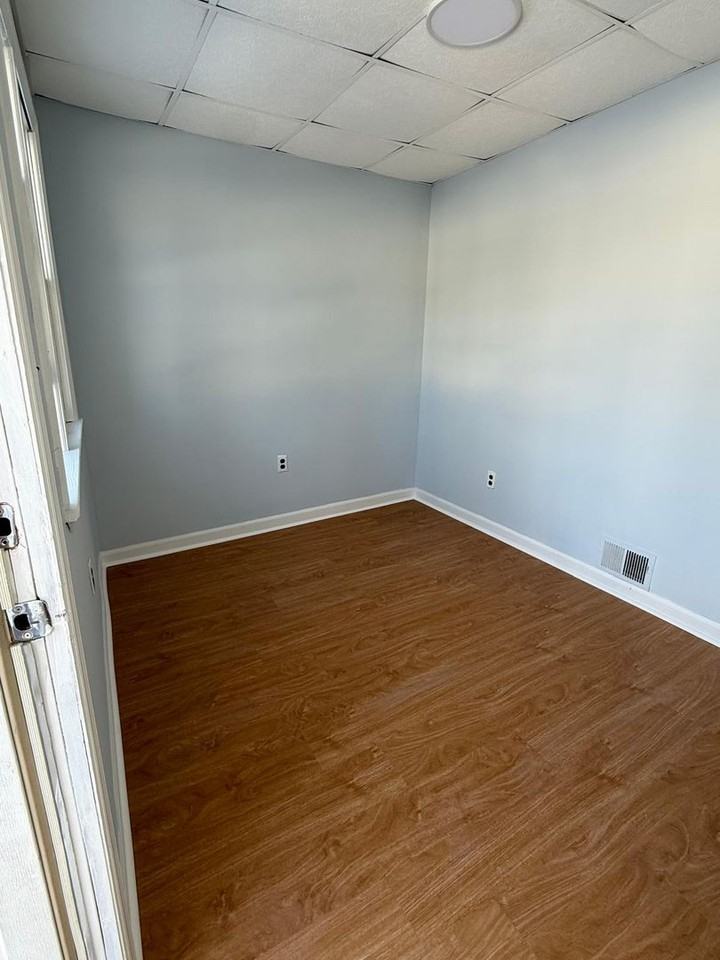 1629 Farragut Ave - Photo 6 of 8