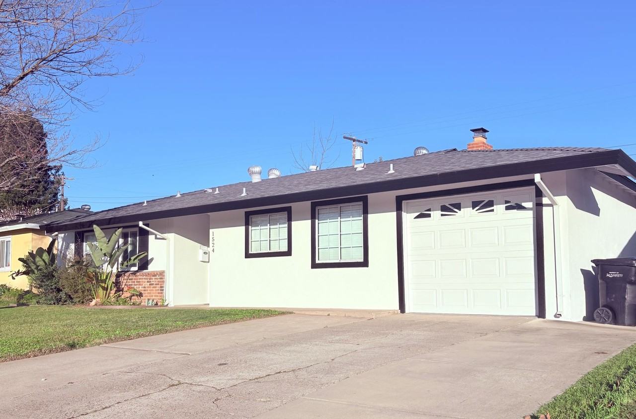 1524 Gladstone Dr - Photo 3 of 21