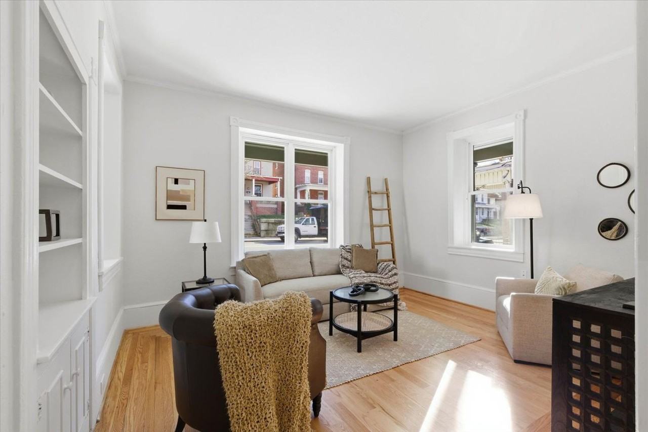 305 W Broadway - Photo 2 of 50