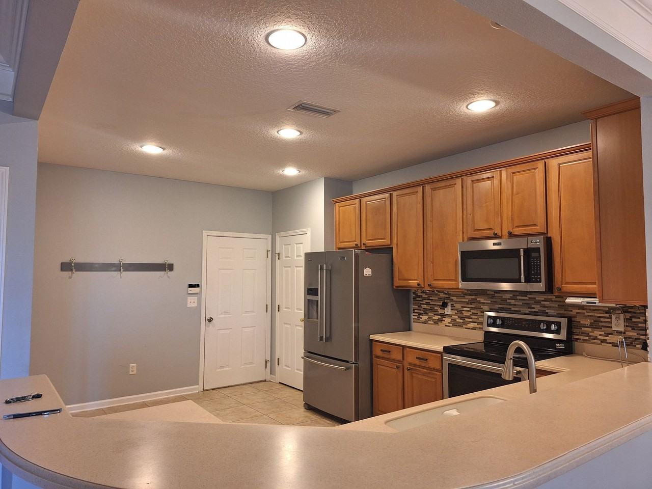 11172 Castlemain Cir W - Photo 5 of 14