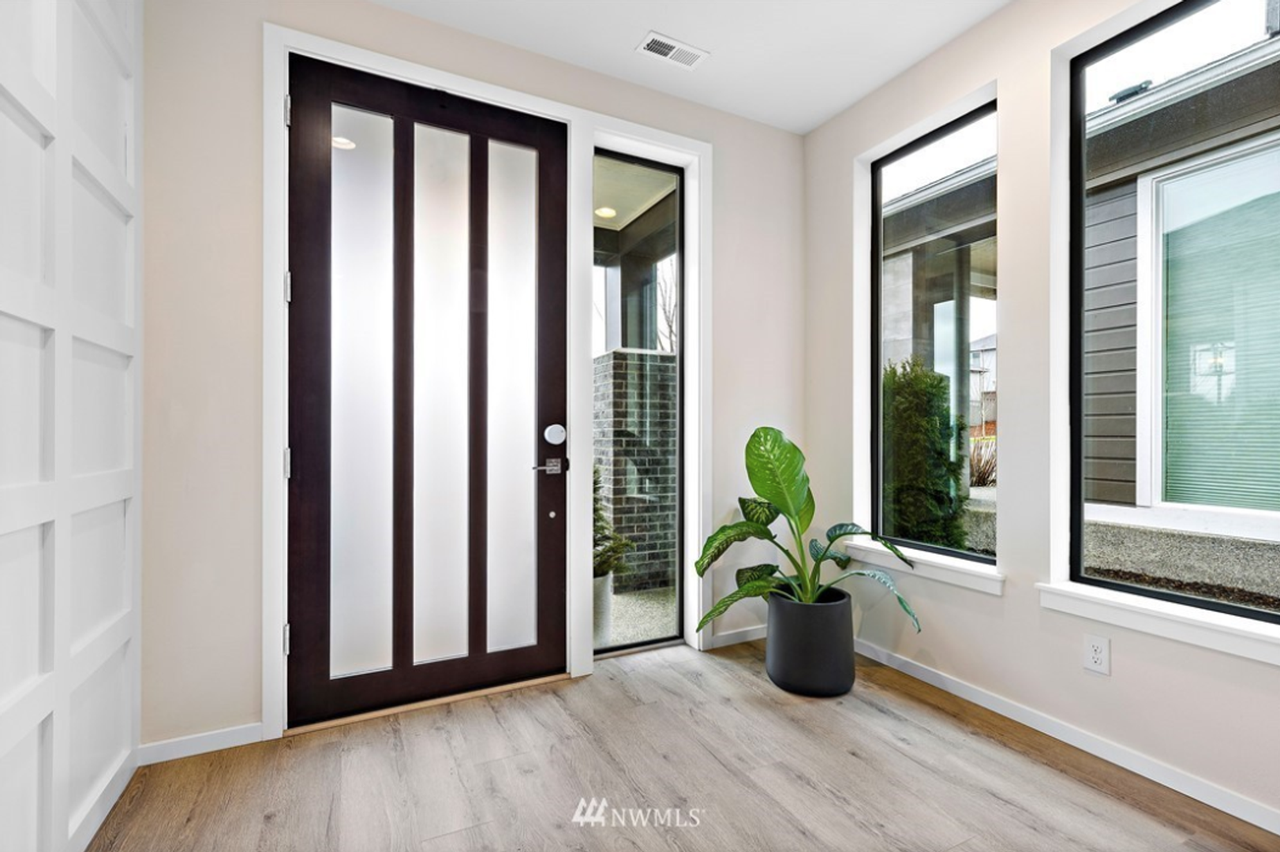 10125 21st St Se - Photo 2 of 34