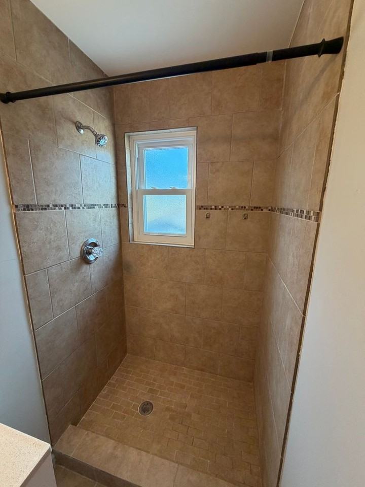 1010 Minnesota Ave - Photo 3 of 19