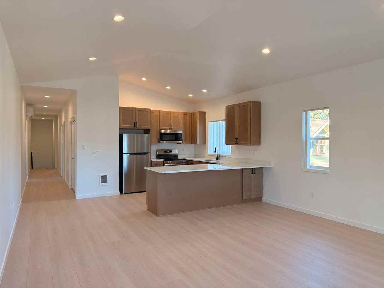 1142 N 7th St - Photo 4 of 20