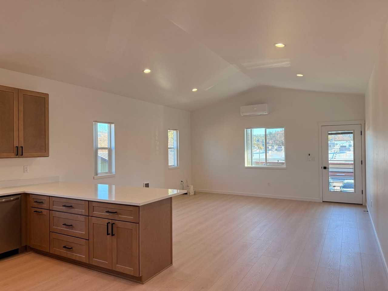 1142 N 7th St - Photo 7 of 20