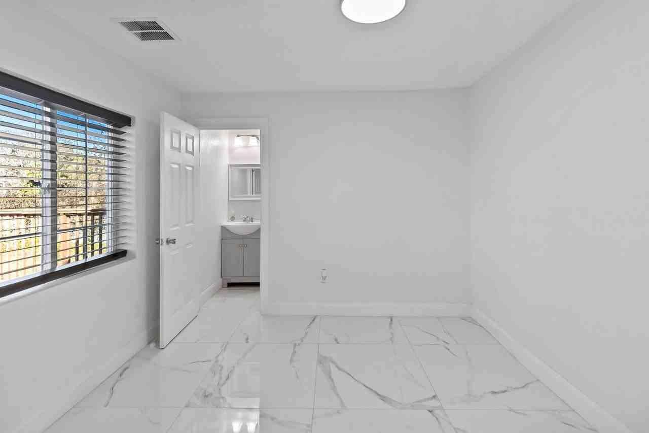 4014 Heatherington Rd - Photo 7 of 28