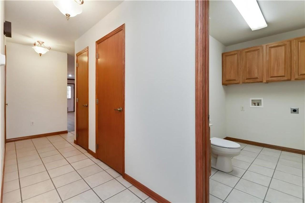 2915 E Sterling Ct - Photo 2 of 31