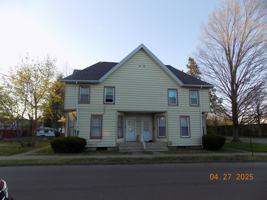 featured image of 402 W 5th St