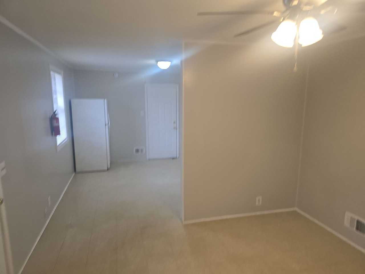 3628 Live Oak St Apt C - Photo 5 of 12