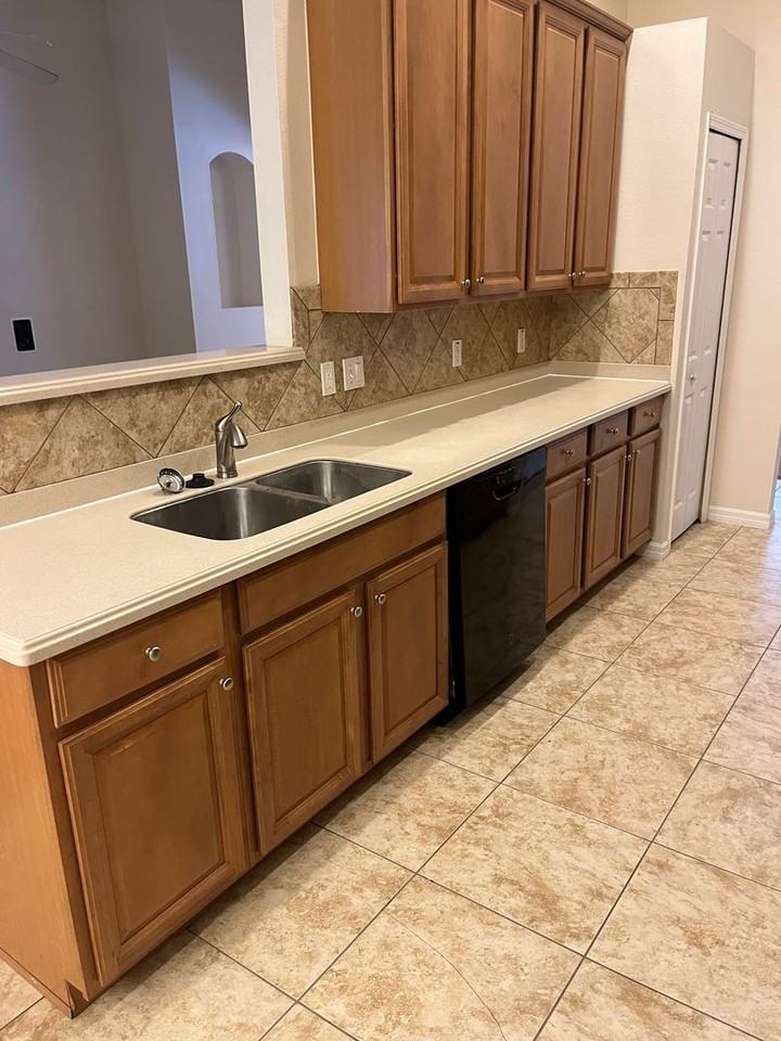 1673 Scrub Jay Rd - Photo 3 of 16