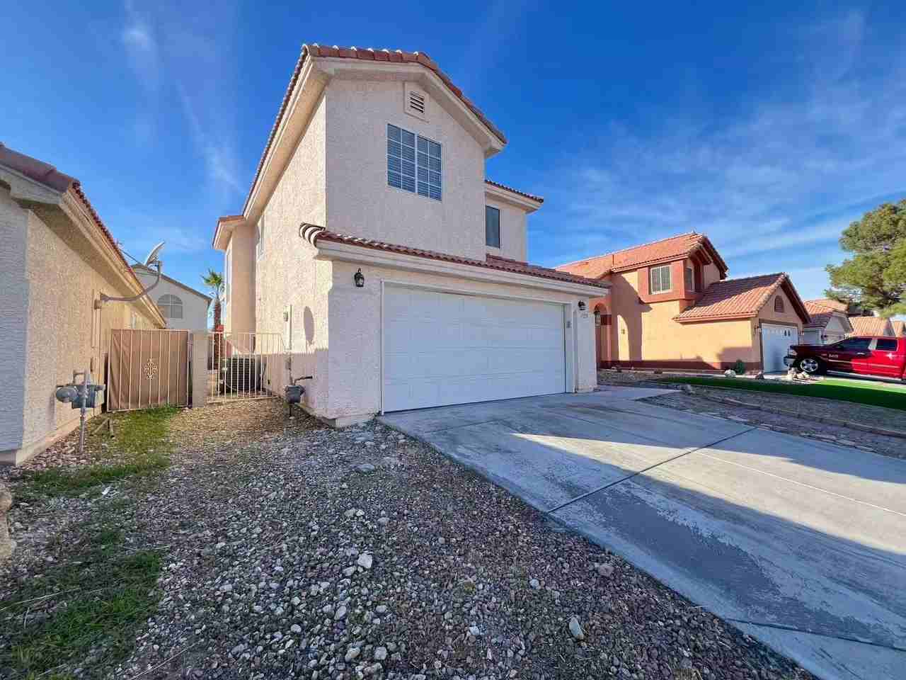 1213 Rainbow Meadows Dr - Photo 2 of 38