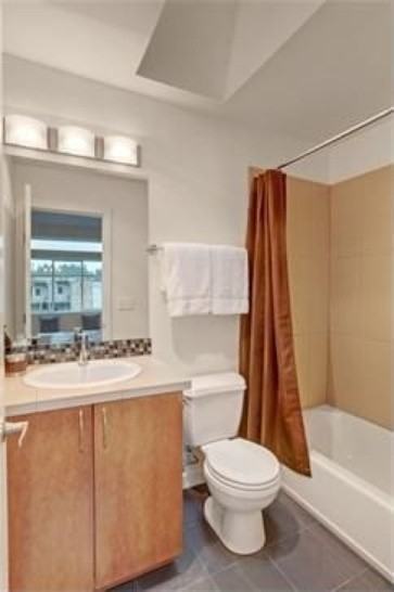 12022 32nd Ave Ne #B - Photo 6 of 15