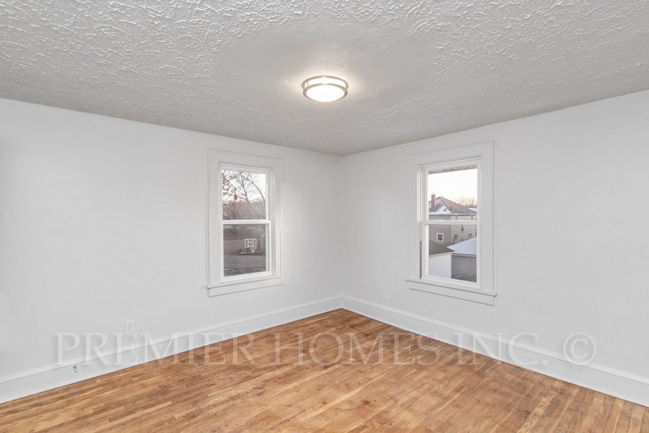 2318 10th St Nw - Photo 5 of 18