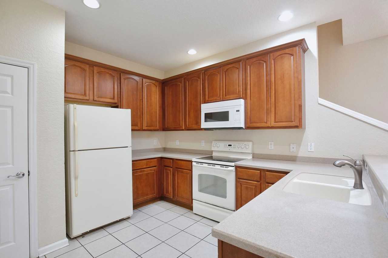 1166 Shallcross Ave - Photo 3 of 22