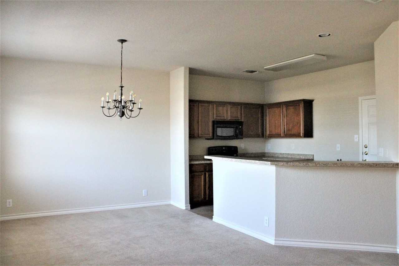 625 Meadow Arbor Ln - Photo 5 of 20