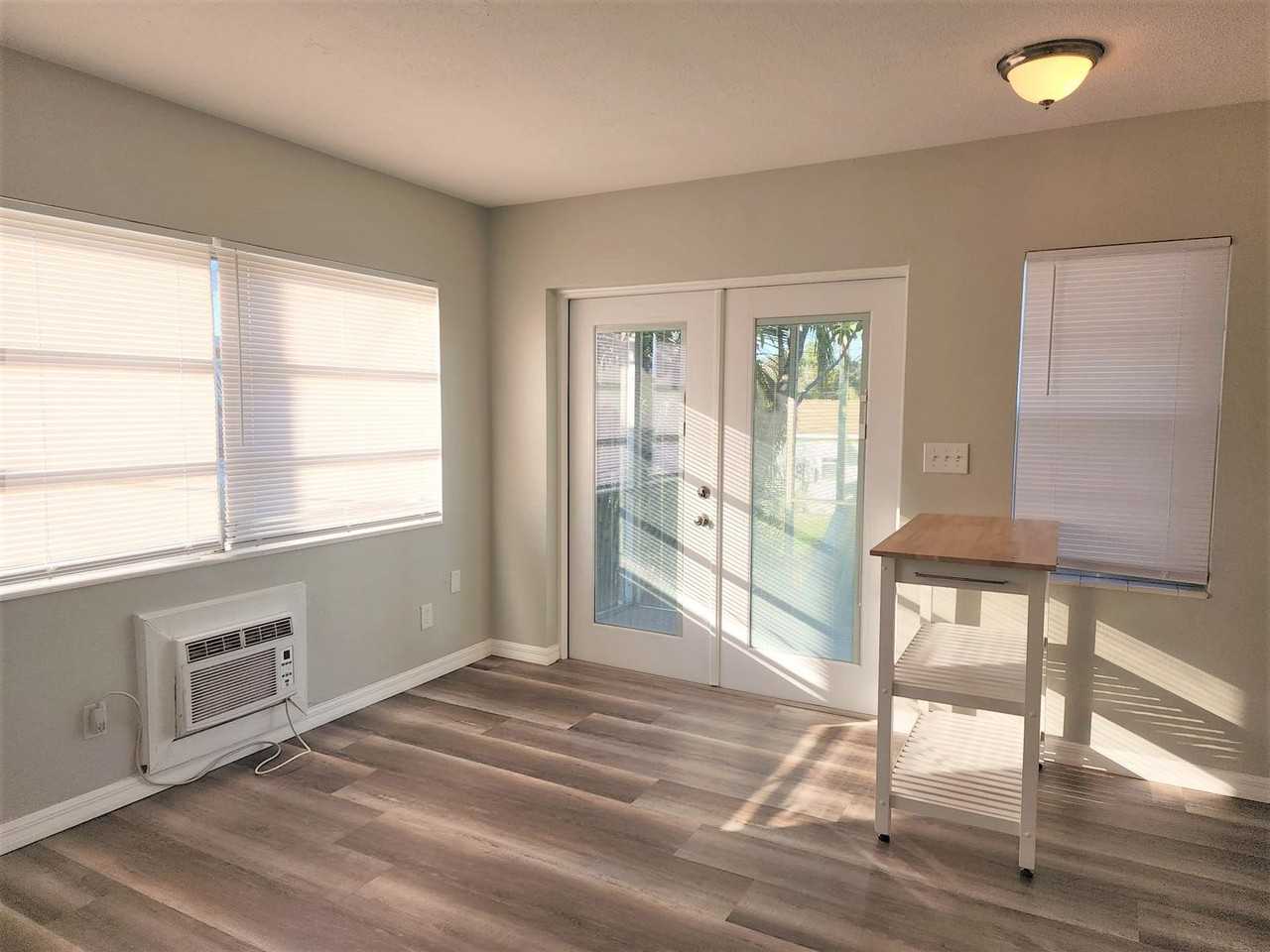 5624 Gulfport Blvd S #12 - Photo 7 of 26