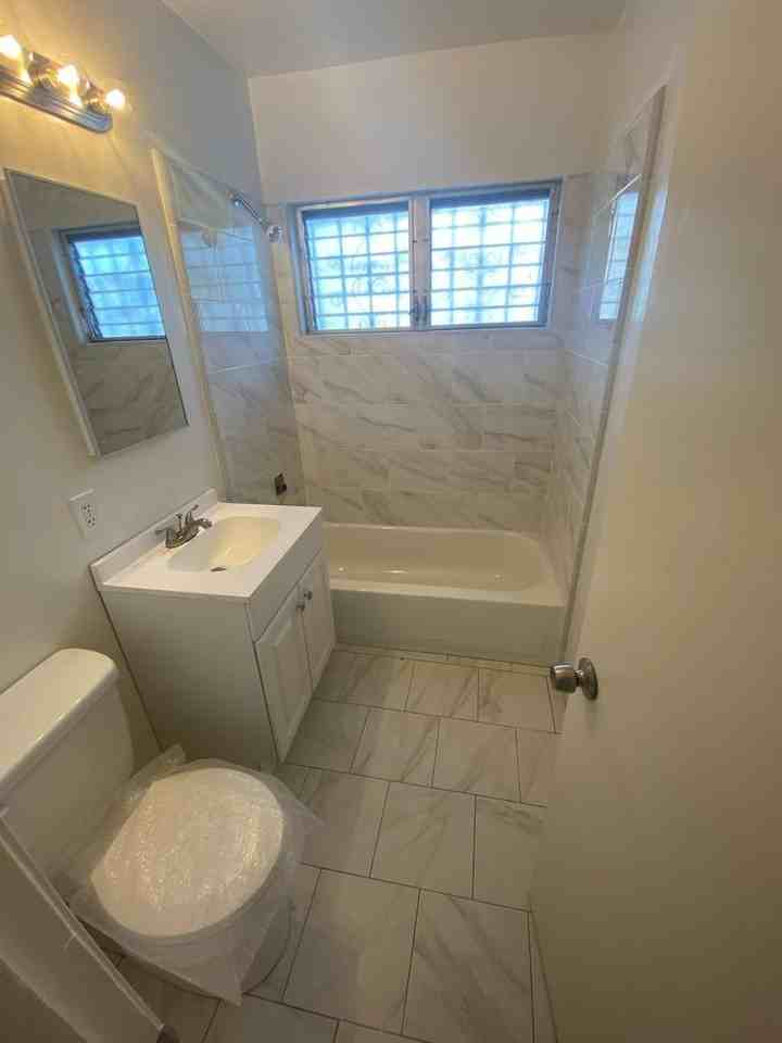 Hummingbird 204 - Photo 2 of 6