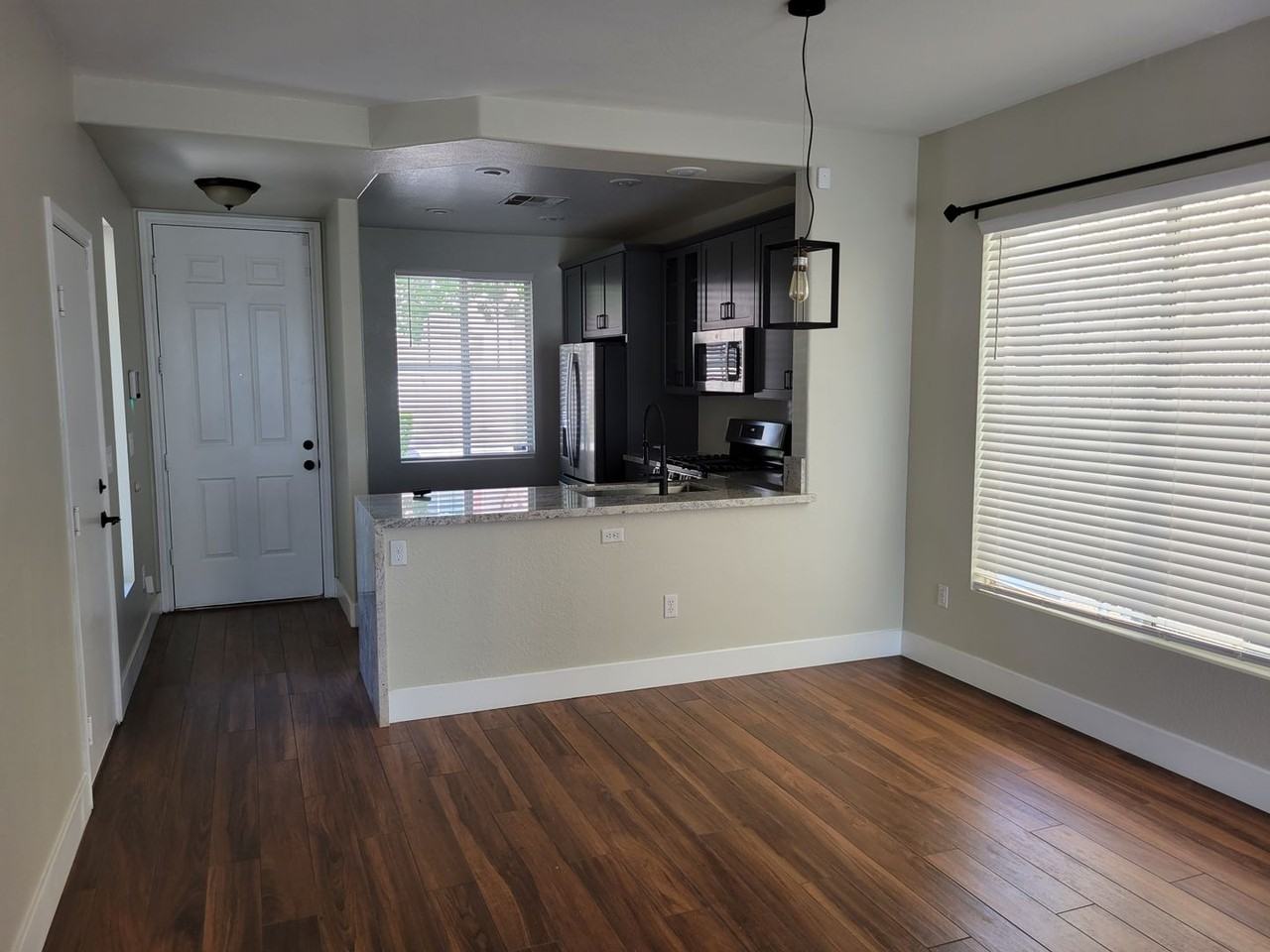 8212 Annual Ridge St - Photo 5 of 30