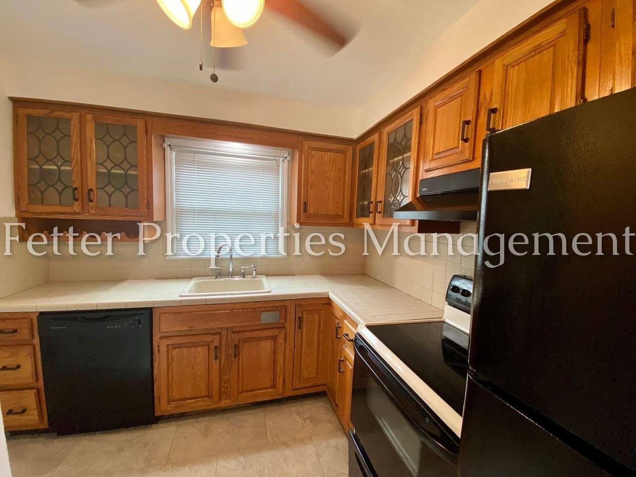 2865 Washington Ave - Photo 6 of 19