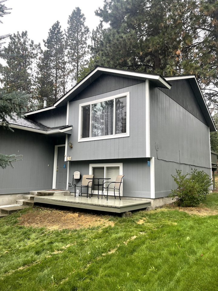 203 S Riverwood Ct - Photo 2 of 5