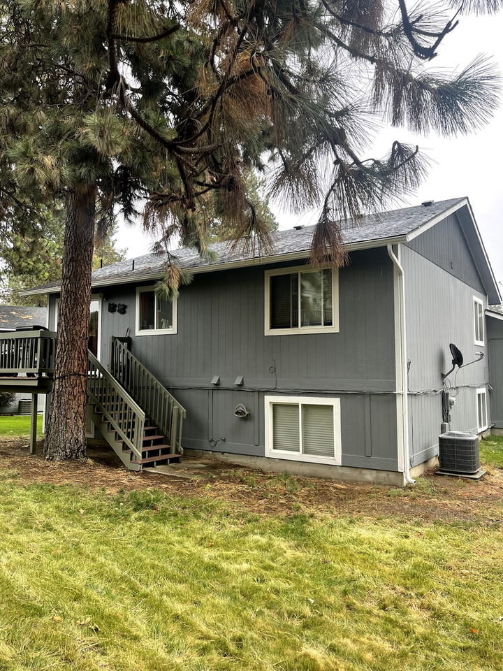 203 S Riverwood Ct - Photo 4 of 5