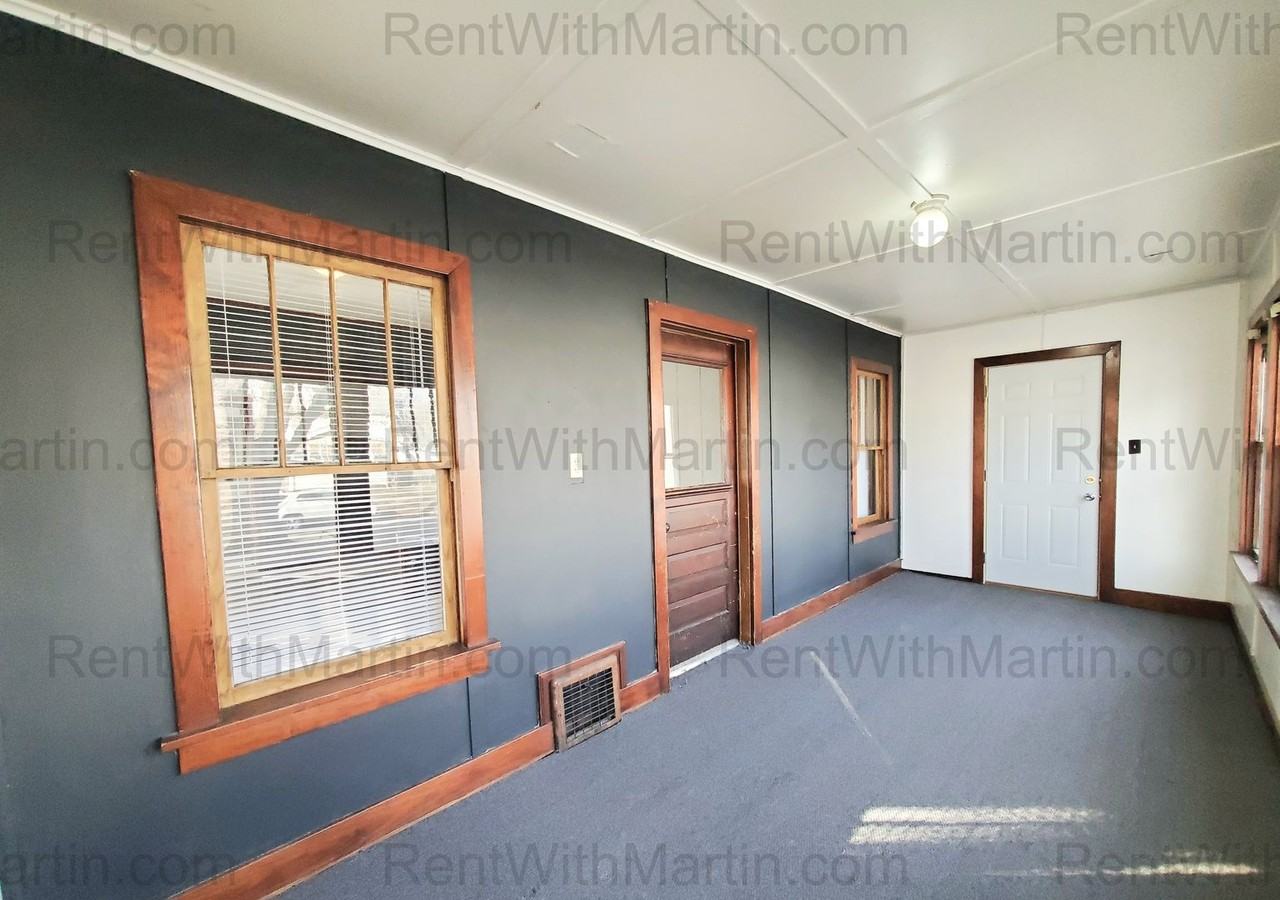 229 Linden Ave - Photo 4 of 21