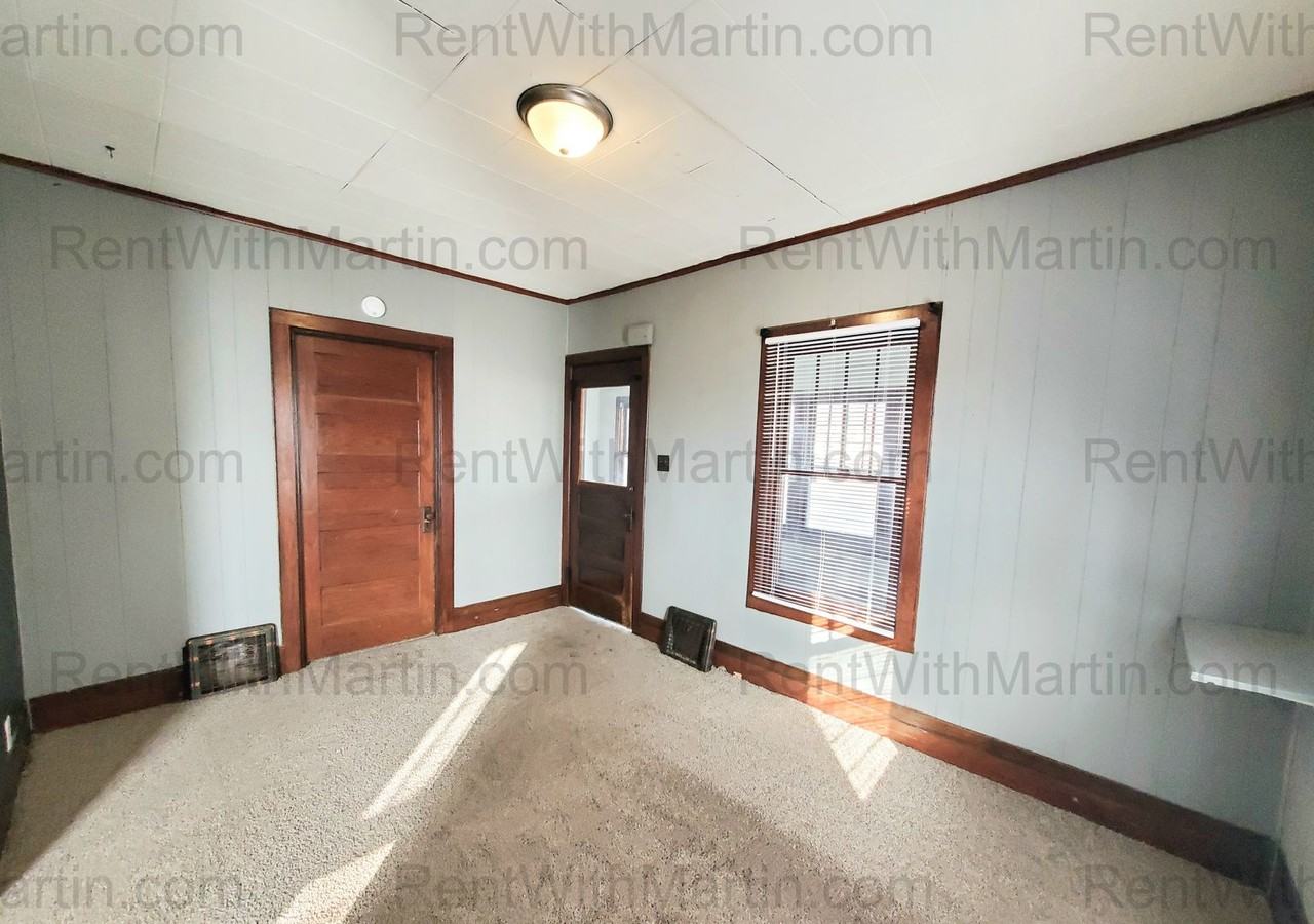 229 Linden Ave - Photo 6 of 21