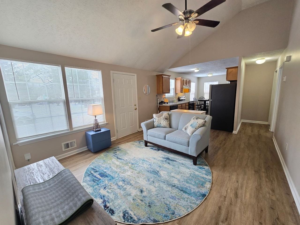 3728 Locust Ave - Photo 3 of 34