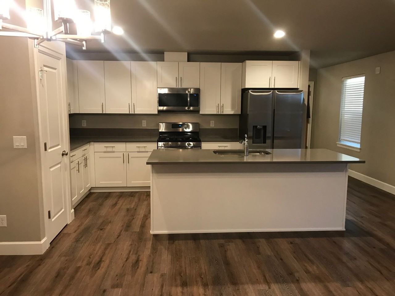 3417 W Antler Ave - Photo 5 of 19